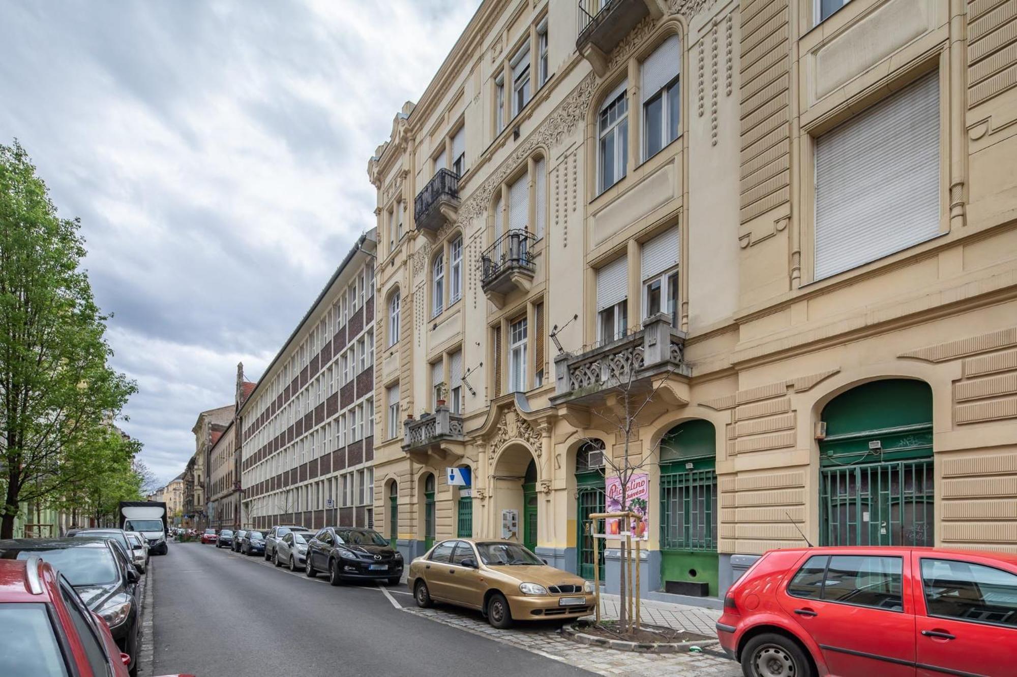 Central - New - Easy Sleep Budapest Exterior foto