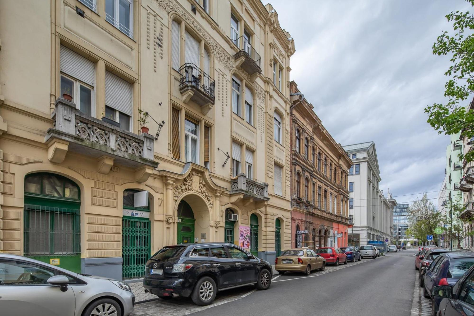 Central - New - Easy Sleep Budapest Exterior foto